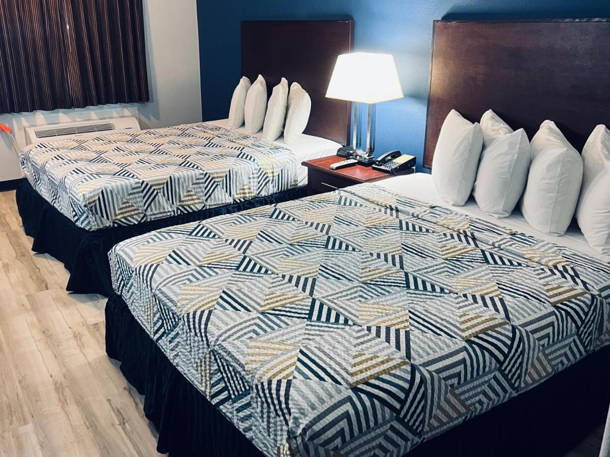 Baymont By Wyndham Ridgecrest Motel Екстериор снимка