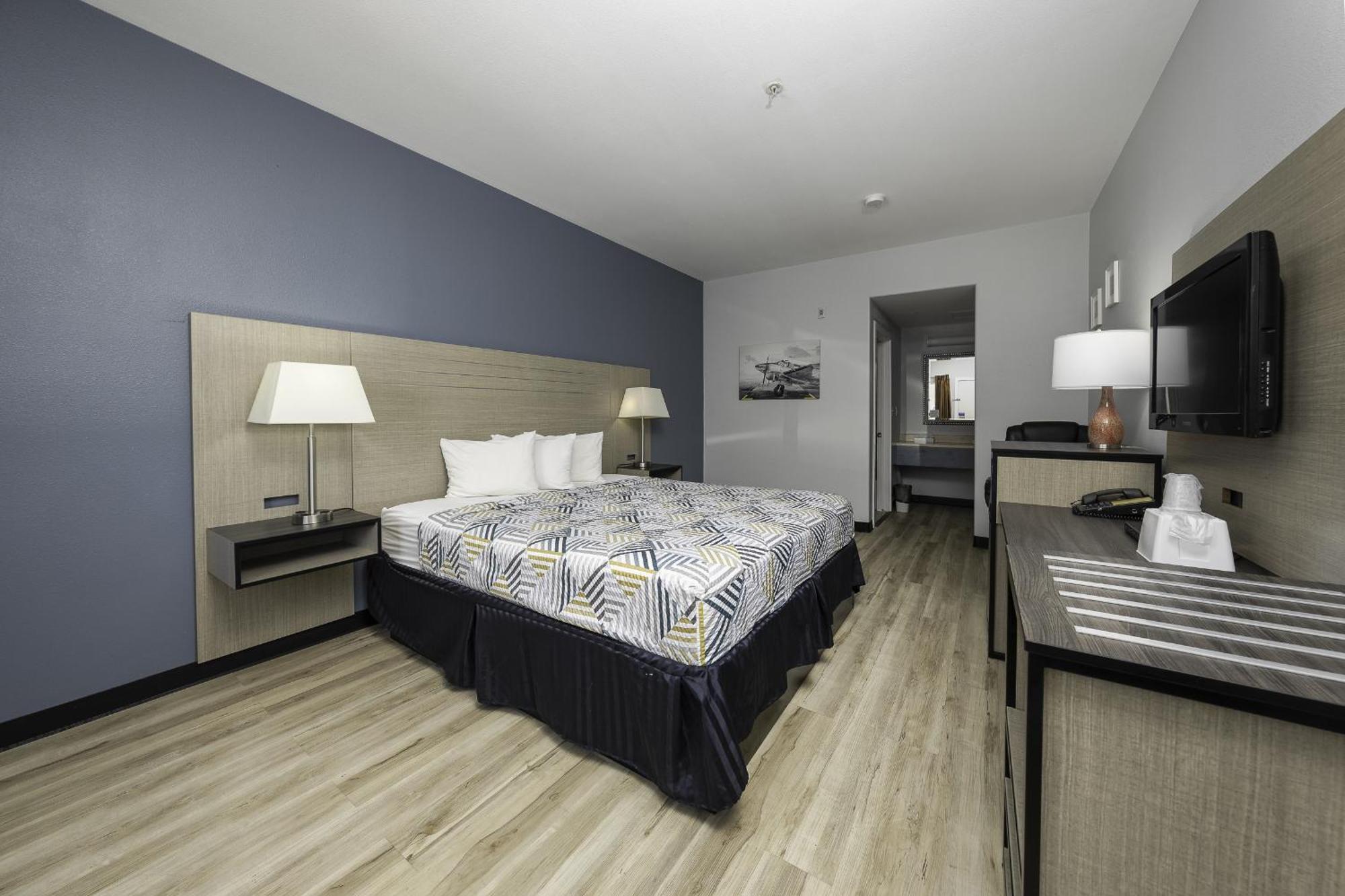 Baymont By Wyndham Ridgecrest Motel Екстериор снимка