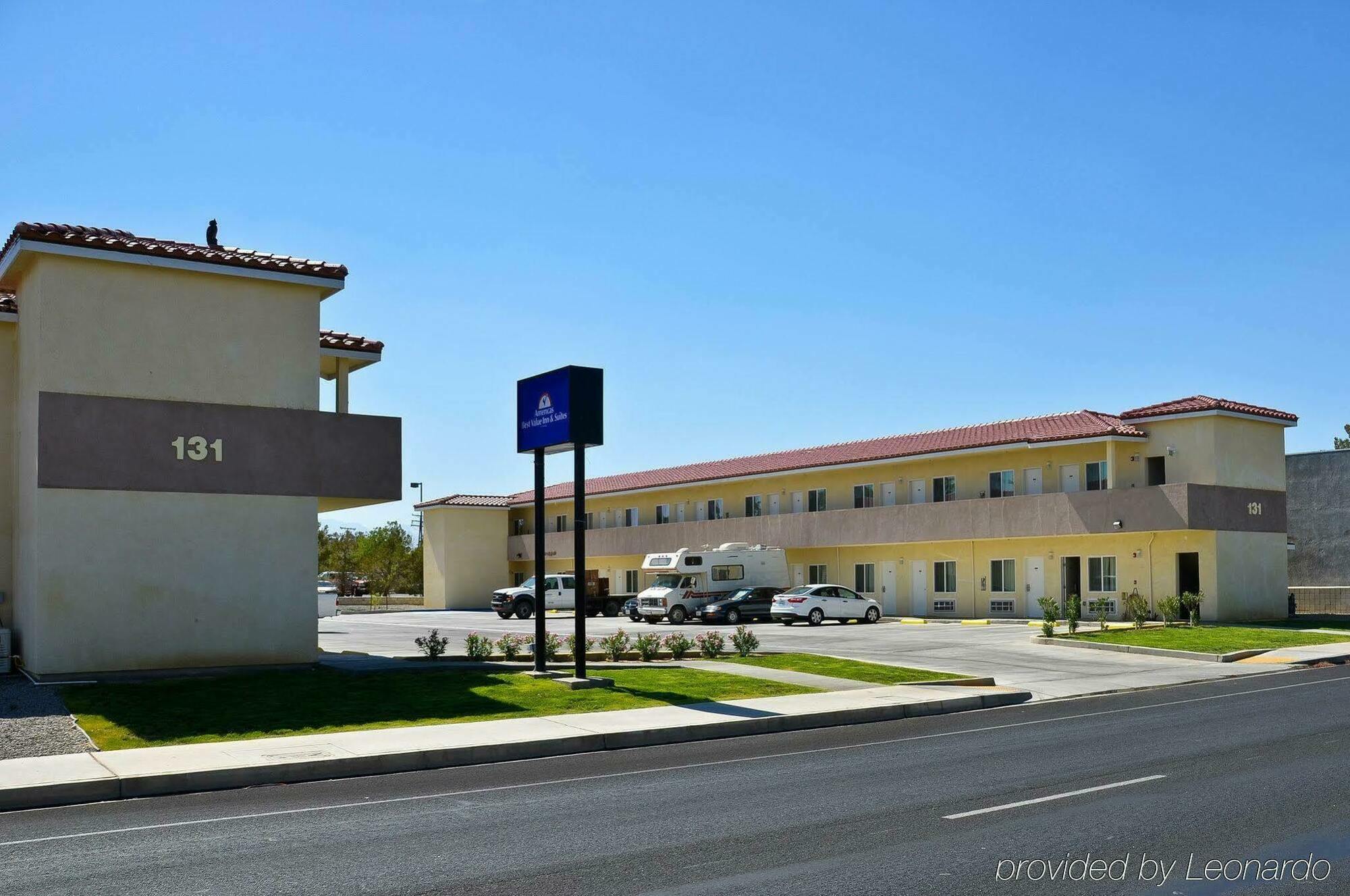 Baymont By Wyndham Ridgecrest Motel Екстериор снимка